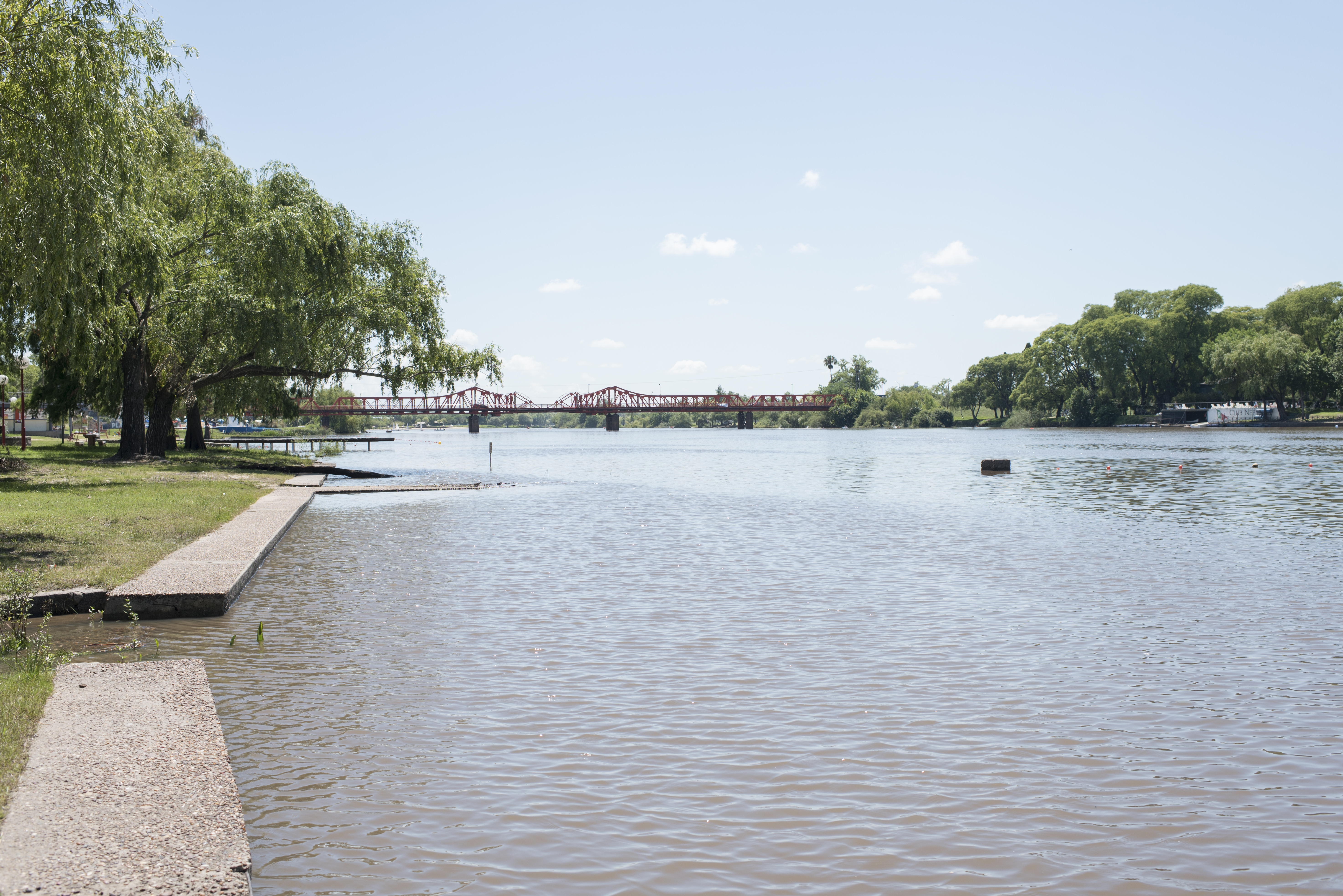 Costanera y río de Gualeguaychú